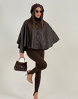 Giacca modello a mantella in eco pelle top quality