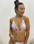 Bikini con Passamaneria con PON PON e Nappine. Pezzo sopra di bikini a Ponpon Donna - Colore Bianco-Nero - Taglia S-M M-L  - - Moda Mare 2020