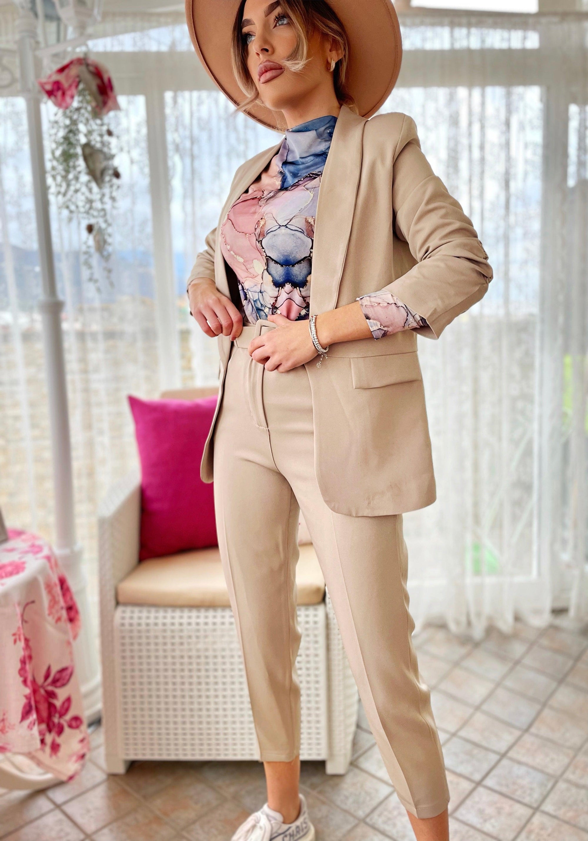 Tailleurs giacca e pantalone - giacca modello blazer e pantalone a sigaretta -beige - Jiumir